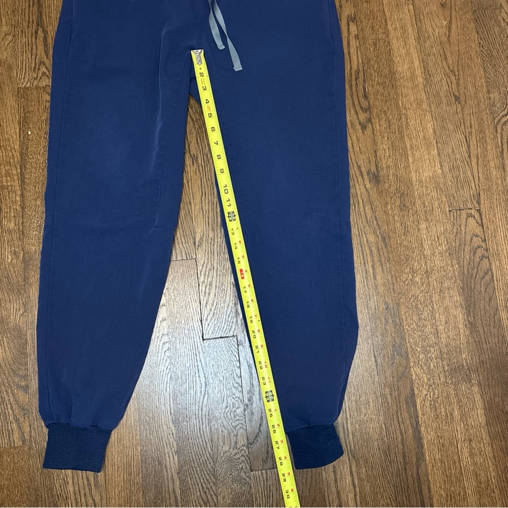 Figs Jogger Scrub Pants Navy Blue With Gray Drawstring - Sz M - Picture 2 of 5